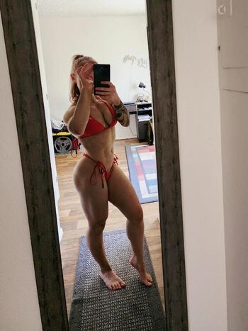 Full leaked Yogurtsandworkouts private photo
