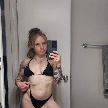 Full leaked Yogurtsandworkouts private photo