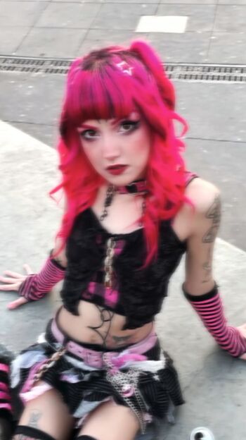 Full leaked Yoifox page private photo