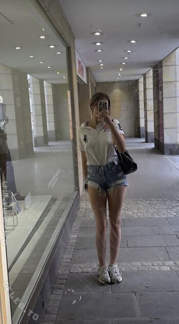 Full leaked Yonca private photo