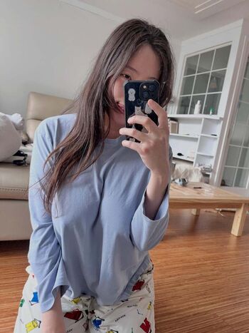 Full leaked Yonsis private photo