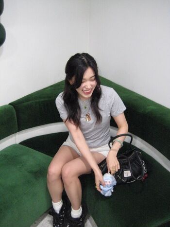 Full leaked Yoojin private photo