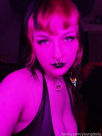 Full leaked Youngdolly private photo