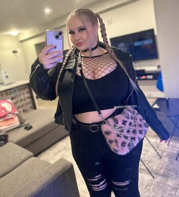 Full leaked Yourcurvystacy private photo