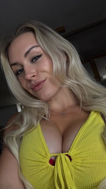 Full leaked Yourjeeeenny private photo