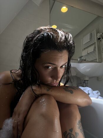 Full leaked Yourmarimari private photo