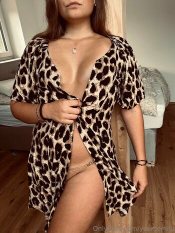 Full leaked Yoursemily private photo