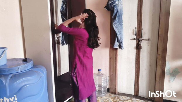 Full leaked Yourshivani private photo