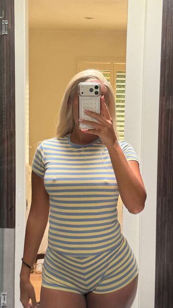 Full leaked Yourtwinss private photo
