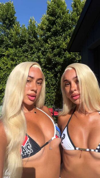 Full leaked Yourtwinss private photo