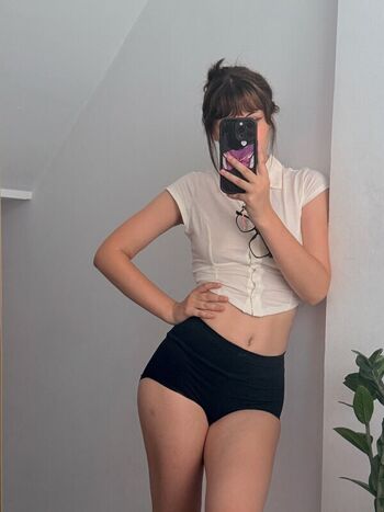 Full leaked Yquen private photo