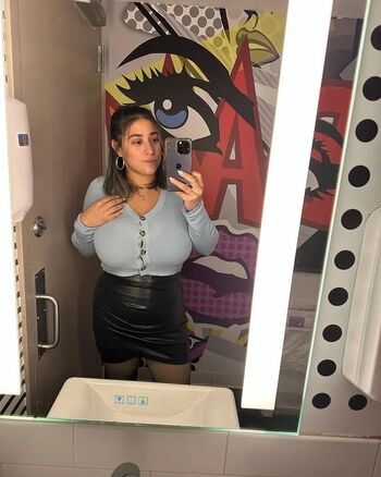 Full leaked Ysamar private photo