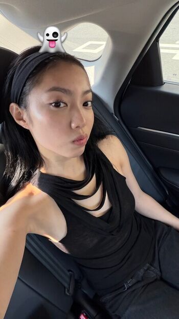 Full leaked Yujin private photo