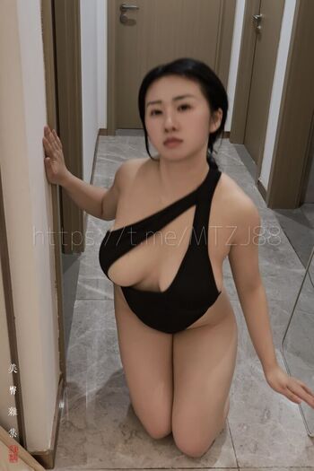 Full leaked Yujin page private photo