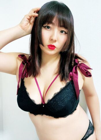 Yuna Manase