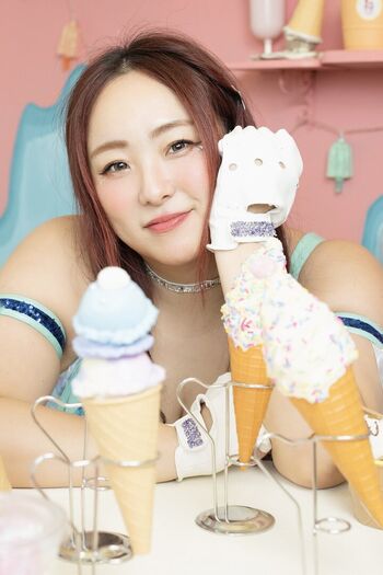 Yuna Manase