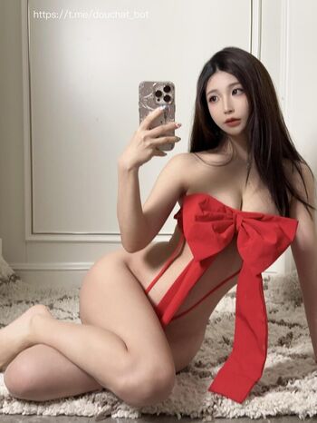Full leaked Yunij private photo