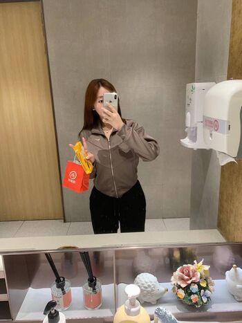 Full leaked Yunxvly page private photo