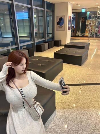 Full leaked Yunxvly page private photo
