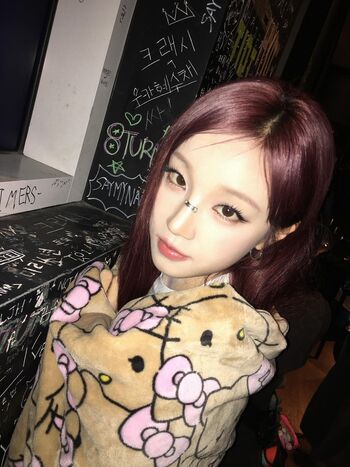 Full leaked Yuqi page private photo