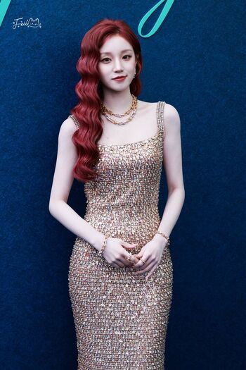 Full leaked Yuqi page private photo