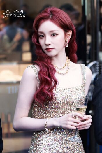 Full leaked Yuqi page private photo