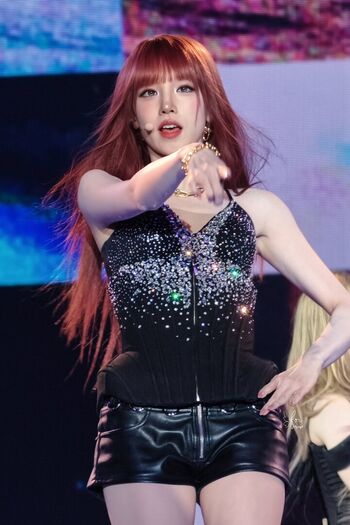 Full leaked Yuqi page private photo