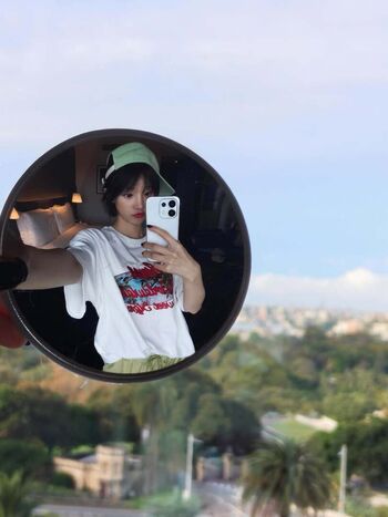 Full leaked Yuqi private photo