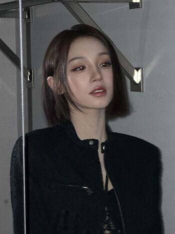 Full leaked Yuqi page private photo