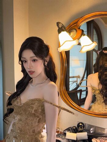 Full leaked Yuqi private photo
