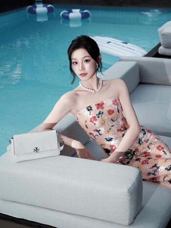 Full leaked Yuqi page private photo