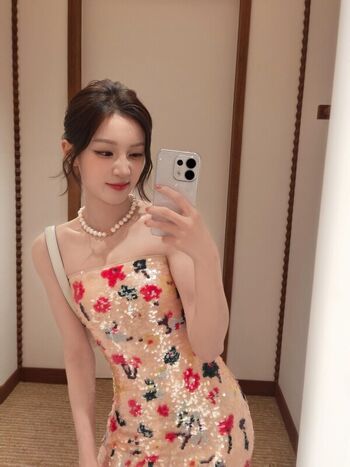 Full leaked Lalatheislandgal / private photo