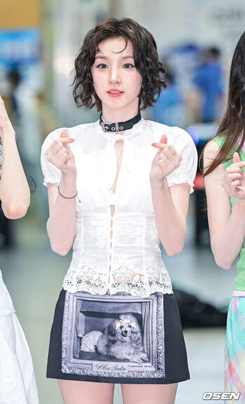 Full leaked Yuqi page private photo