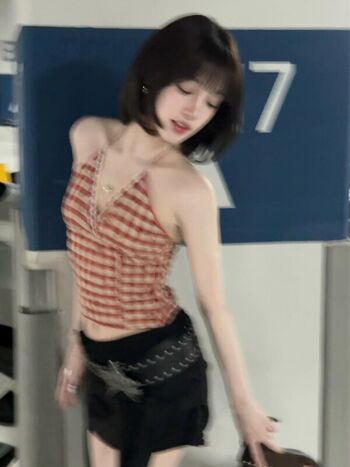 Full leaked Yuqi page private photo