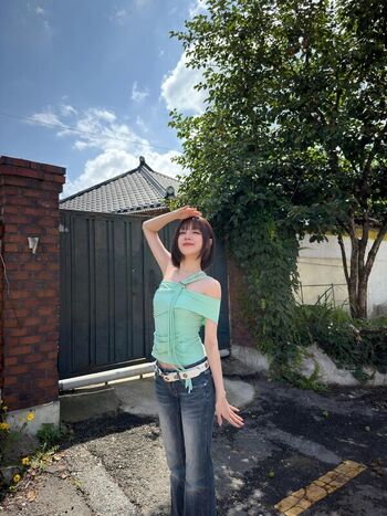 Full leaked Yuqi page private photo
