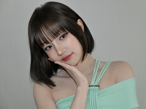 Full leaked Yuqi private photo