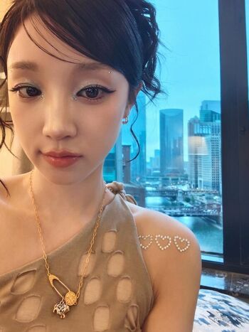 Full leaked Yuqi private photo