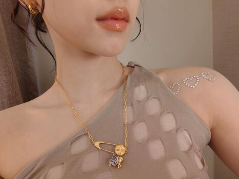 Full leaked Yuqi private photo