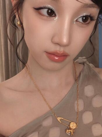 Full leaked Yuqi private photo