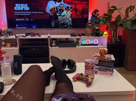 Full leaked Yve gaming page private photo