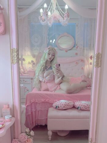 Full leaked Yvsminv private photo