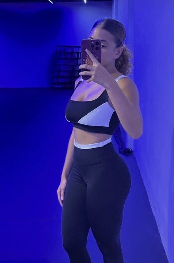 Full leaked Yzabelle private photo
