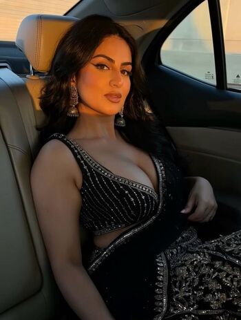 Full leaked Zara farooq page private photo