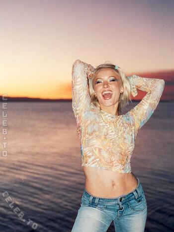 Full leaked Zara larsson page private photo