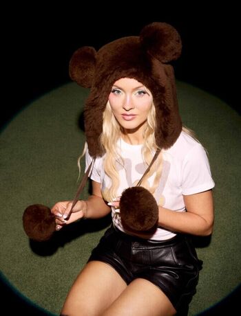Full leaked Zara larsson private photo
