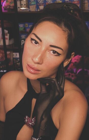 Full leaked Zaraondemand page private photo