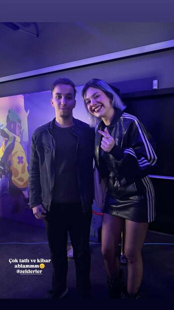 Full leaked Zelderler private photo