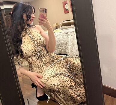Full leaked Zeling private photo