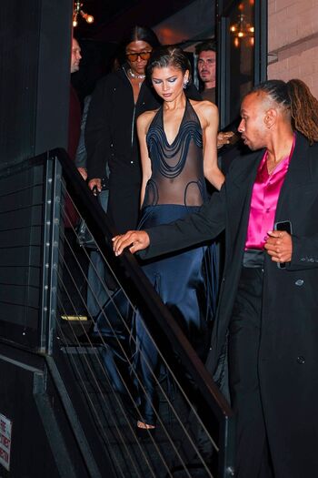 Full leaked Zendaya page private photo