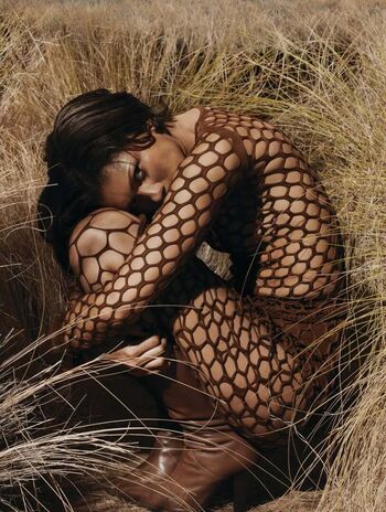 Full leaked Zendaya private photo